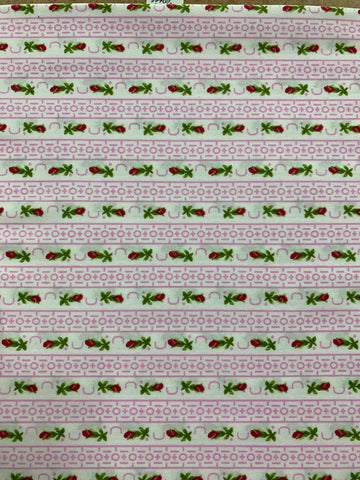 Small red roses in a row on white background (sold in 25cm units)