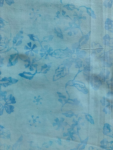 Light blue with blue flowers - Bali Collection (sold in 25cm units)